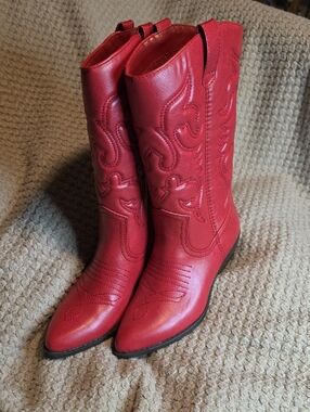 Soda Red Lace-Up Western Knee-High Boots